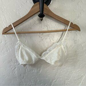 Aritzia Talula Monterey Lace Bralette